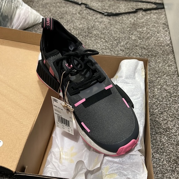 Adidas - Picture 2 of 2